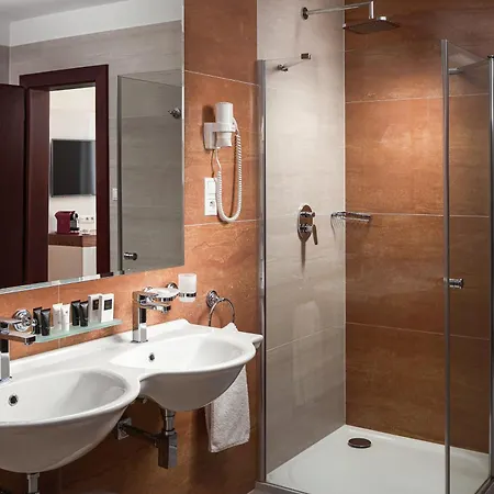 فندق Grandhotel Nabokov 4*