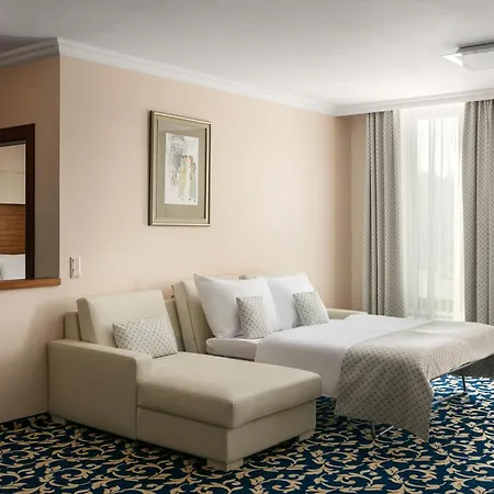 فندق Grandhotel Nabokov 4*